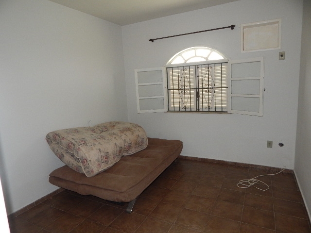 Casa à venda com 4 quartos, 255m² - Foto 14