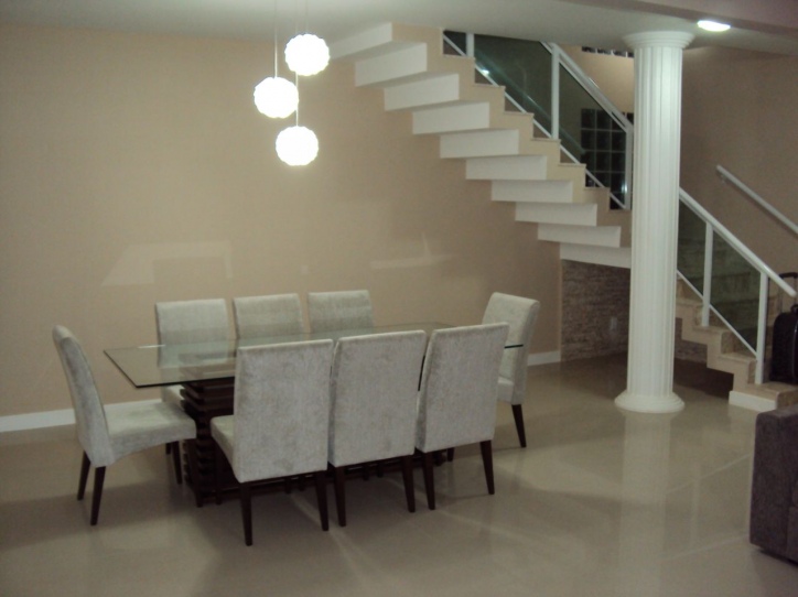 Casa à venda com 4 quartos, 220m² - Foto 6