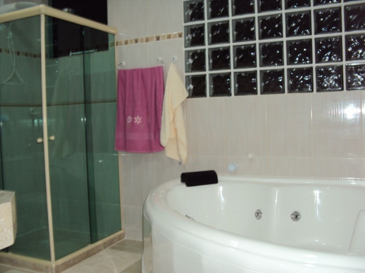 Casa à venda com 4 quartos, 220m² - Foto 9