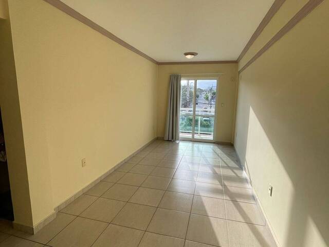 #329 - Apartamento para Locação em São Pedro da Aldeia - RJ - 2